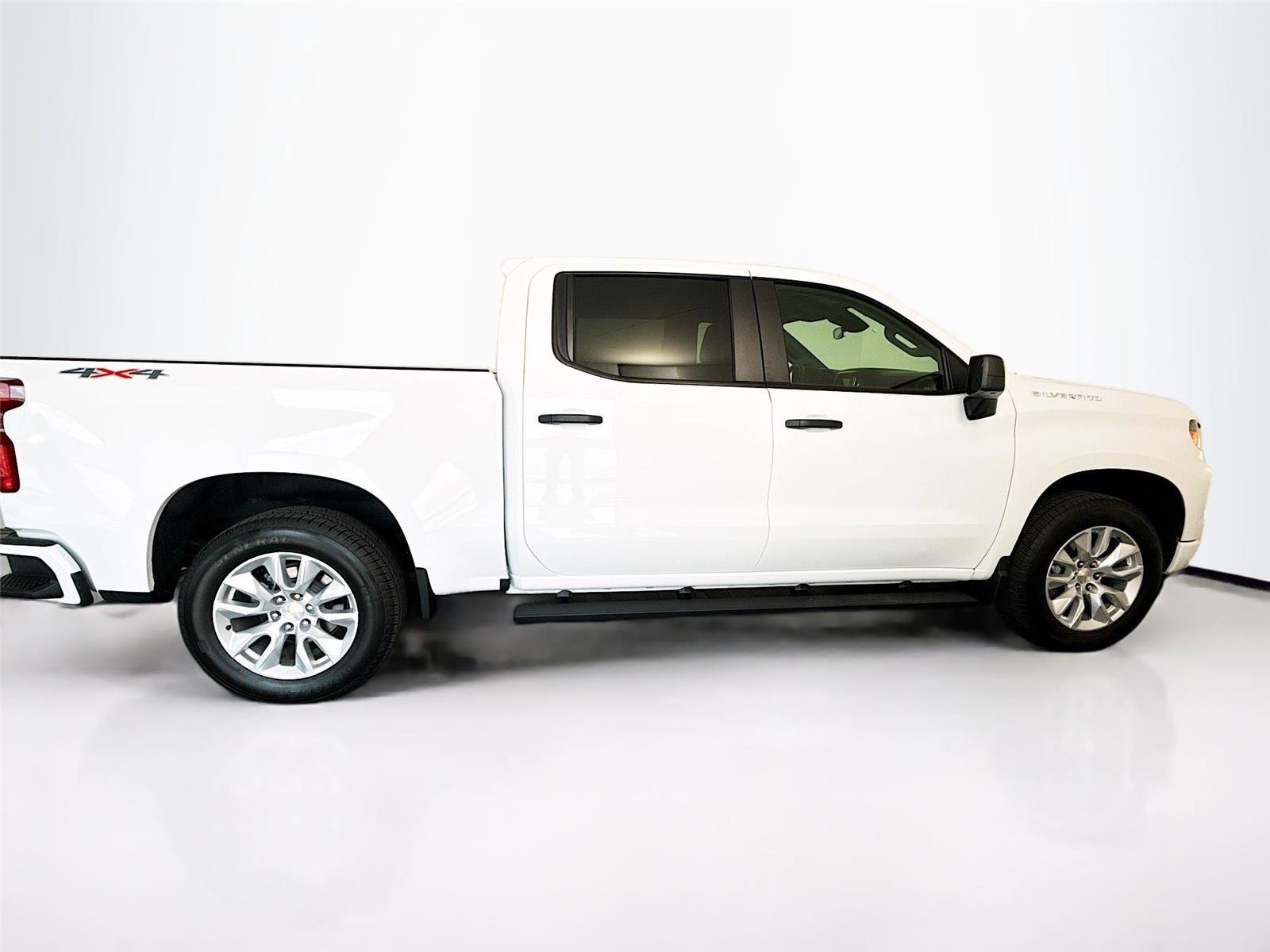 Used 2026 Chevrolet Silverado 1500 Custom AWD/4WD image 29