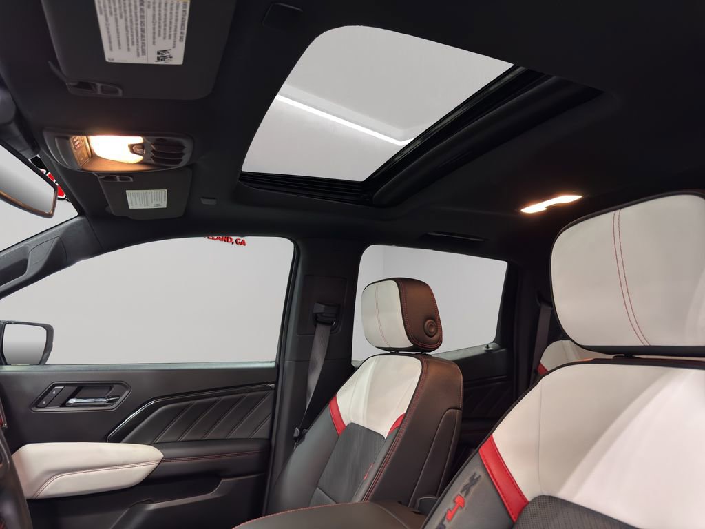 Used 2024 GMC Canyon AT4X image 5