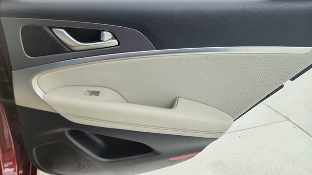 Used 2024 Genesis G70 2.5T w/ Sport Prestige Package AWD/4WD image 28