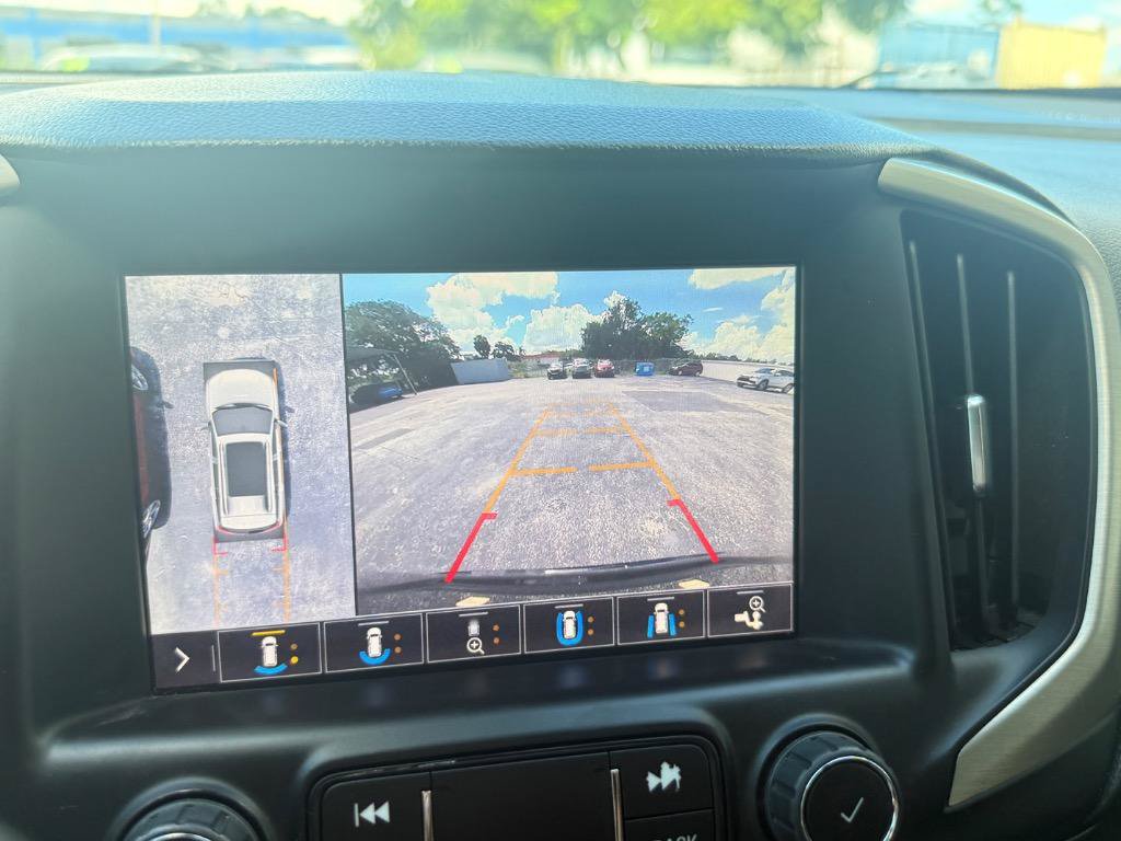 Used 2019 GMC Terrain Denali w/ Advanced Safety Package FWD image 9