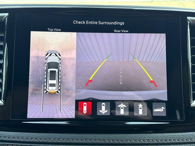 Used 2024 Chrysler Pacifica Pinnacle image 12