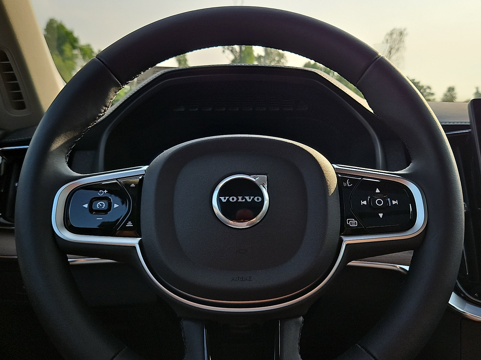 New 2026 Volvo XC90 B5 Core AWD/4WD image 18