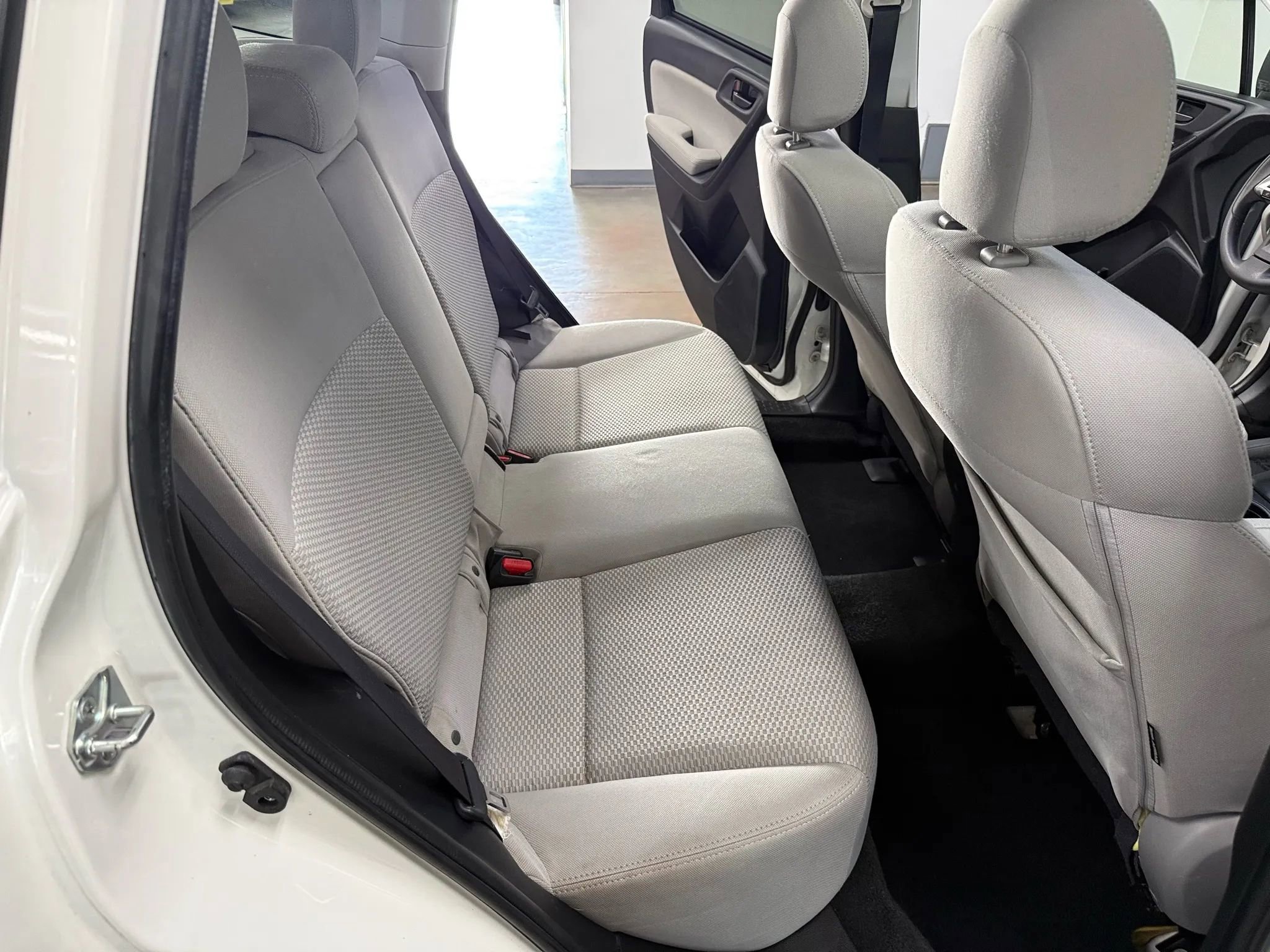 Used 2015 Subaru Forester 2.5i Premium w/ All-Weather Package image 15