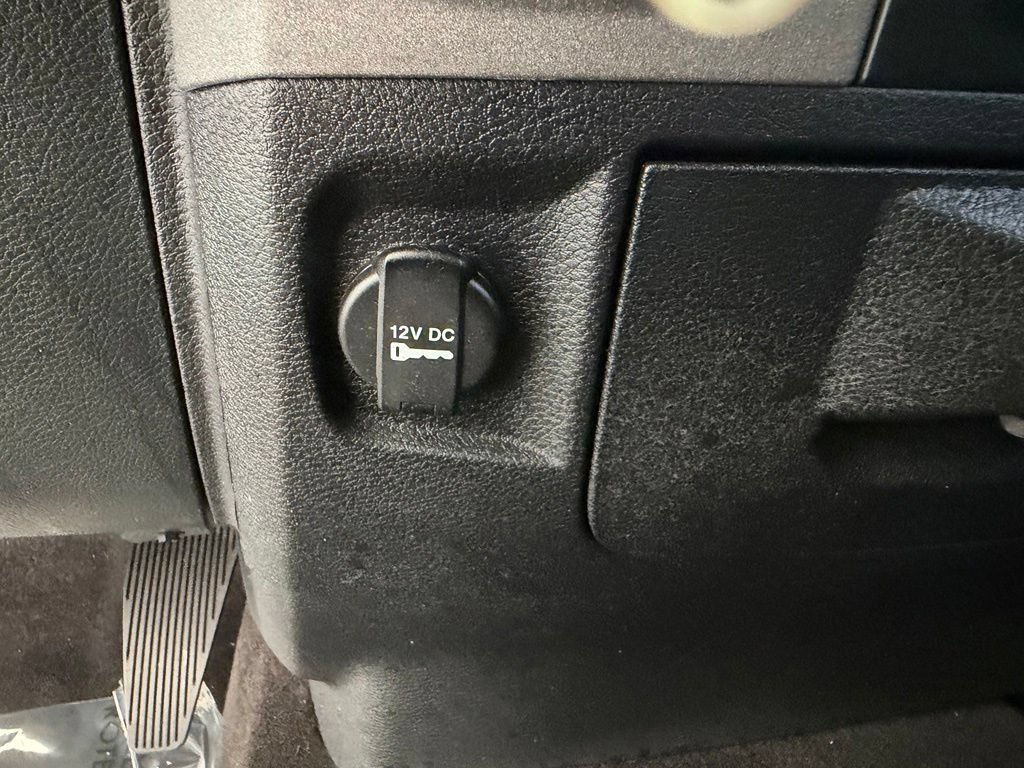 Used 2017 RAM 1500 Express w/ Express Value Package RWD image 43
