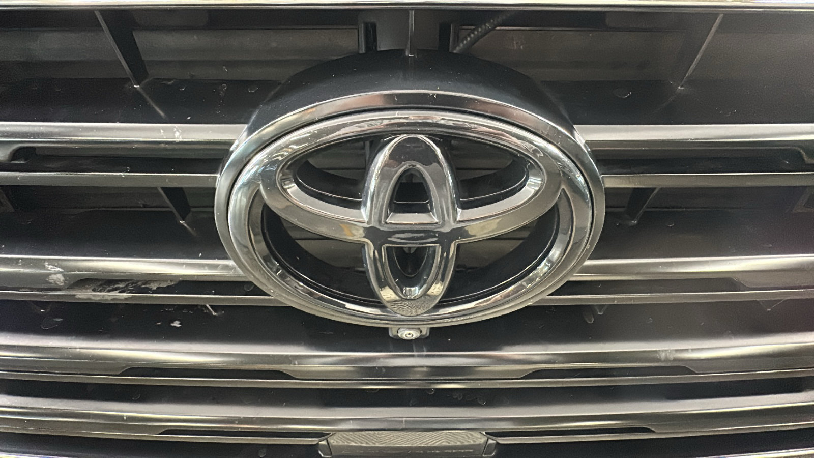 Used 2025 Toyota Sequoia Limited w/ Tow Technology Package AWD/4WD image 10
