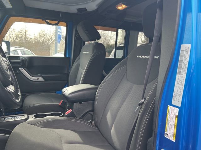 Used 2016 Jeep Wrangler Unlimited Rubicon w/ Connectivity Group image 3