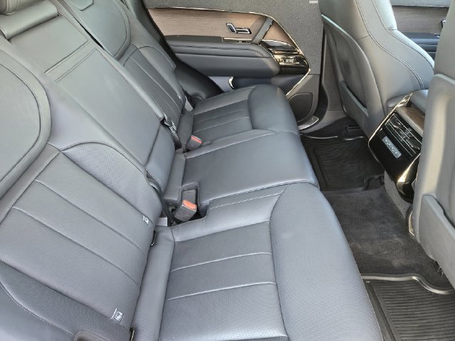 Used 2023 Land Rover Range Rover Sport SE AWD/4WD image 30