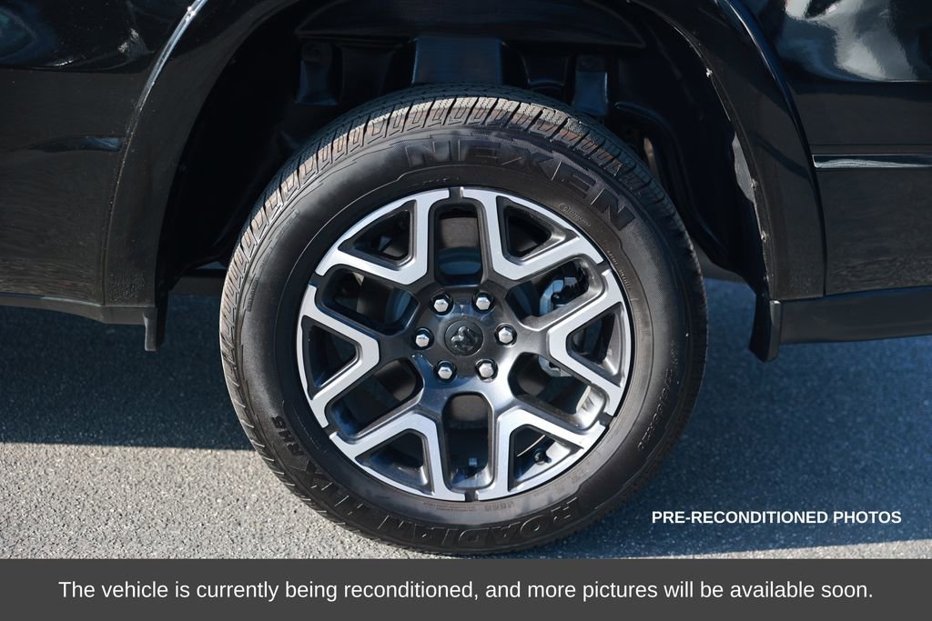 Used 2025 RAM 1500 Laramie image 10