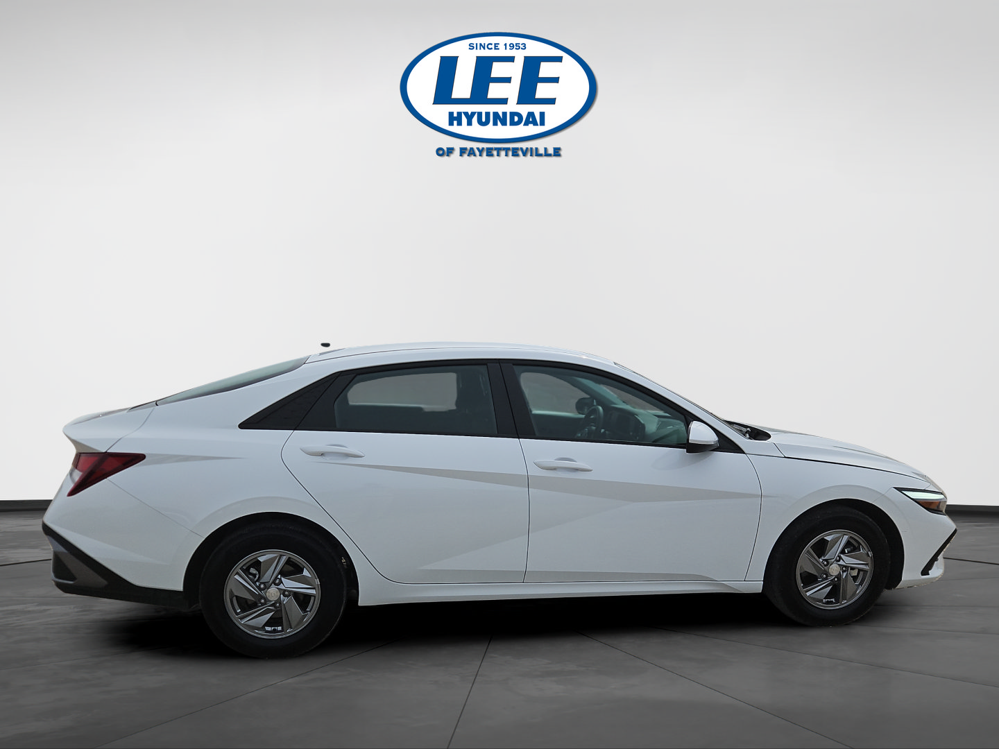 Certified 2026 Hyundai Elantra SE FWD image 2