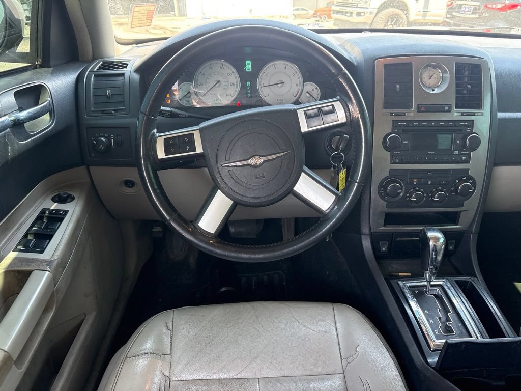 Used 2007 Chrysler 300 Touring L RWD image 3