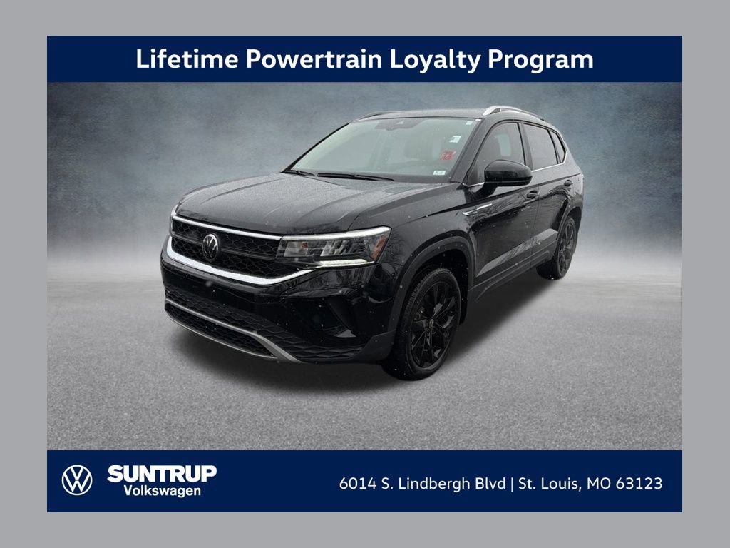 Used 2023 Volkswagen Taos SE w/ Black Wheel Package