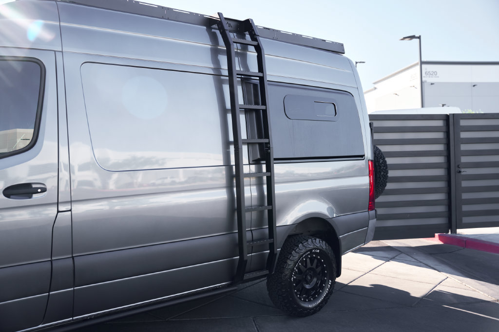 Used 2021 Mercedes-Benz Sprinter 2500 image 10