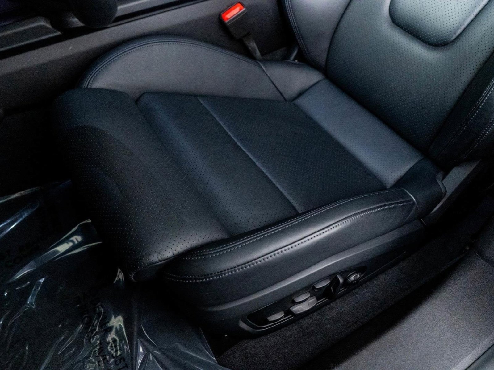 Used 2024 Porsche Taycan GTS w/ Premium Package (P6U) image 78