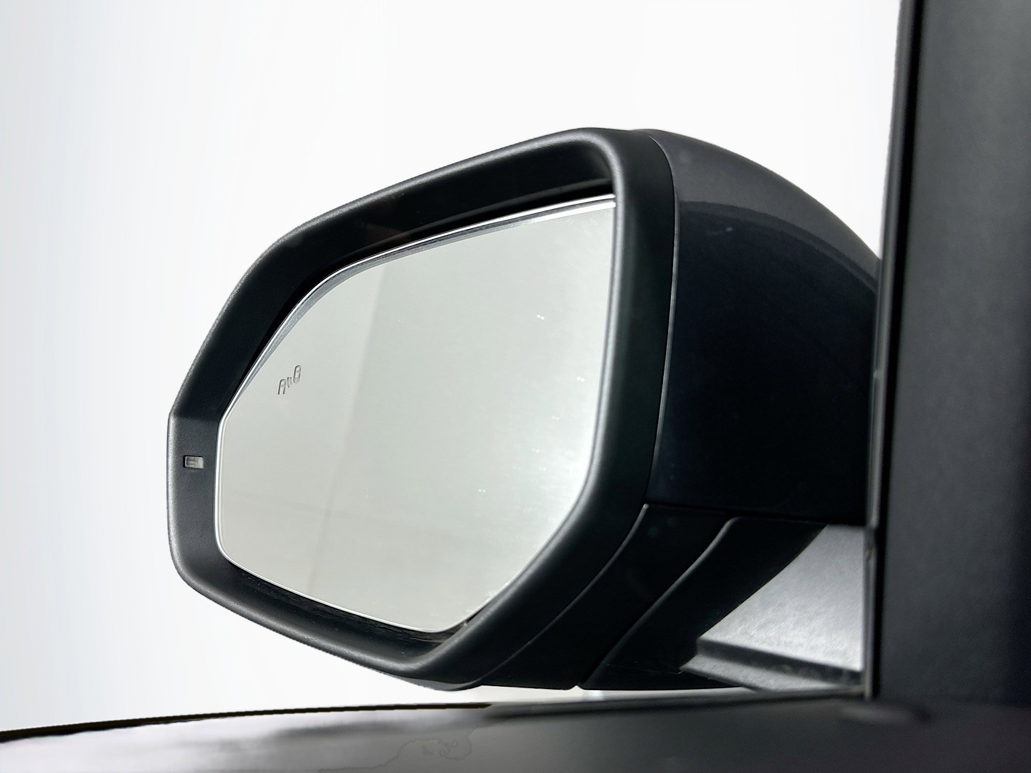 Used 2025 Volkswagen Atlas SE image 16