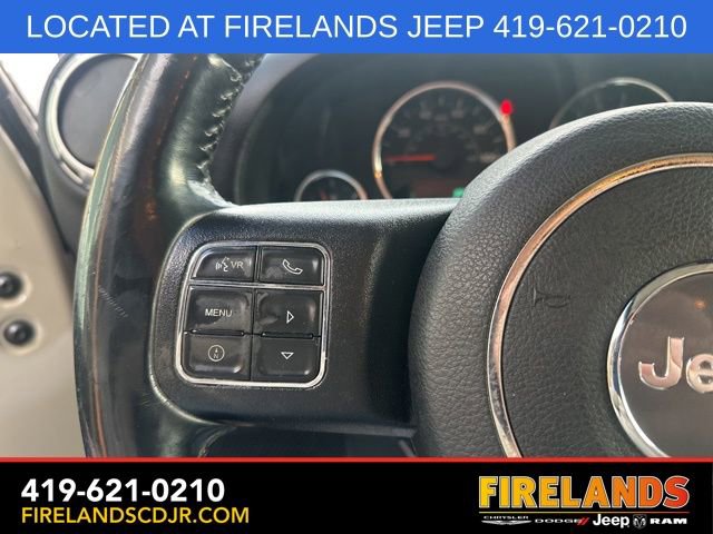 Used 2017 Jeep Wrangler Unlimited Rubicon w/ Connectivity Group AWD/4WD image 23