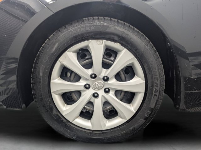 Used 2024 Toyota Corolla LE FWD image 10