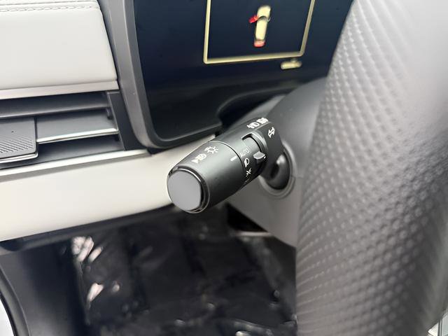 New 2026 Mitsubishi Outlander SE FWD image 11