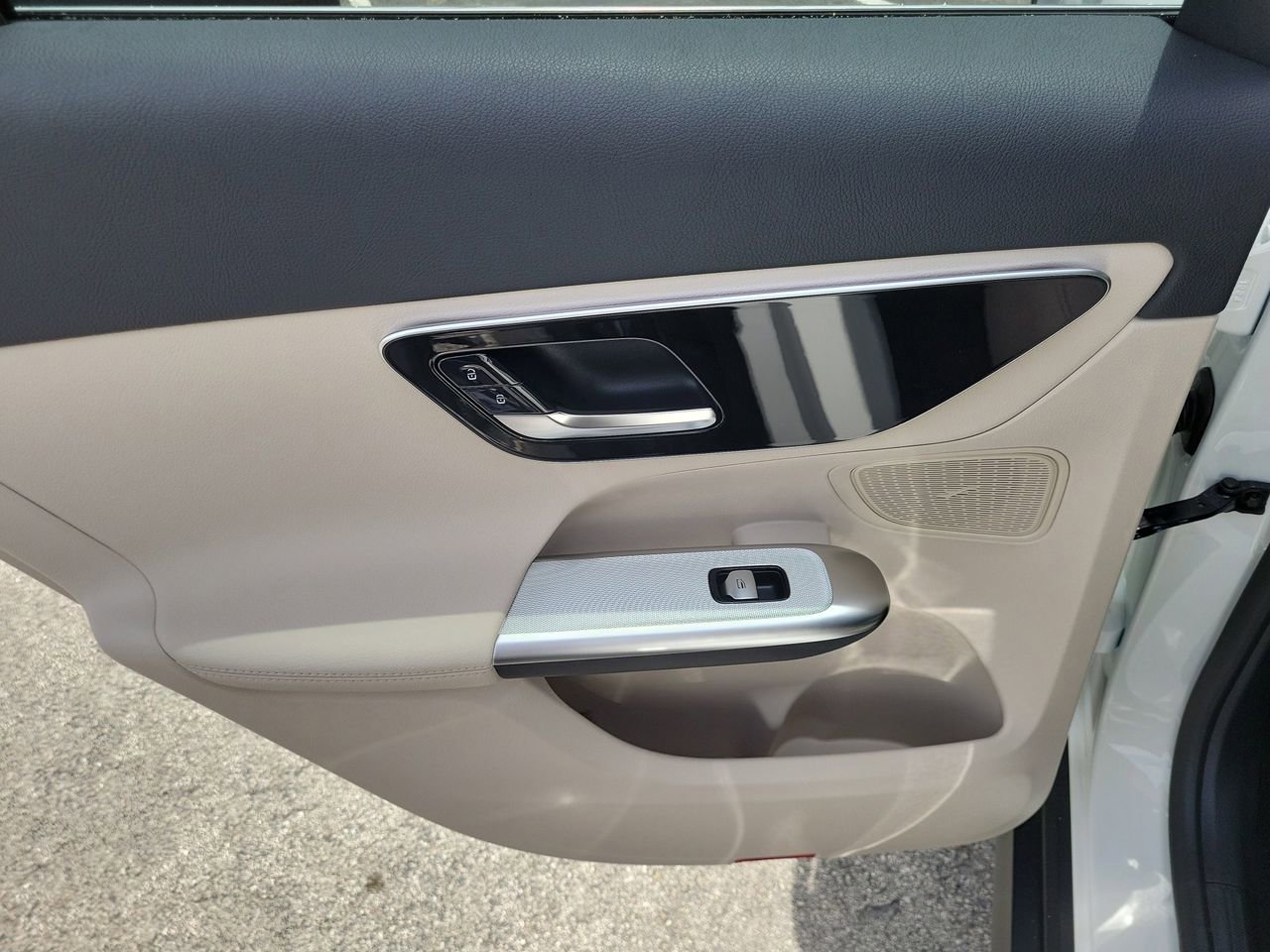 New 2026 Mercedes-Benz GLC 300 image 13