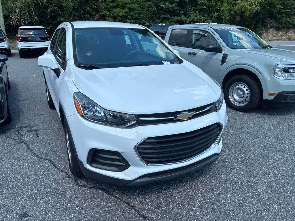 Used 2019 Chevrolet Trax LS FWD image 2