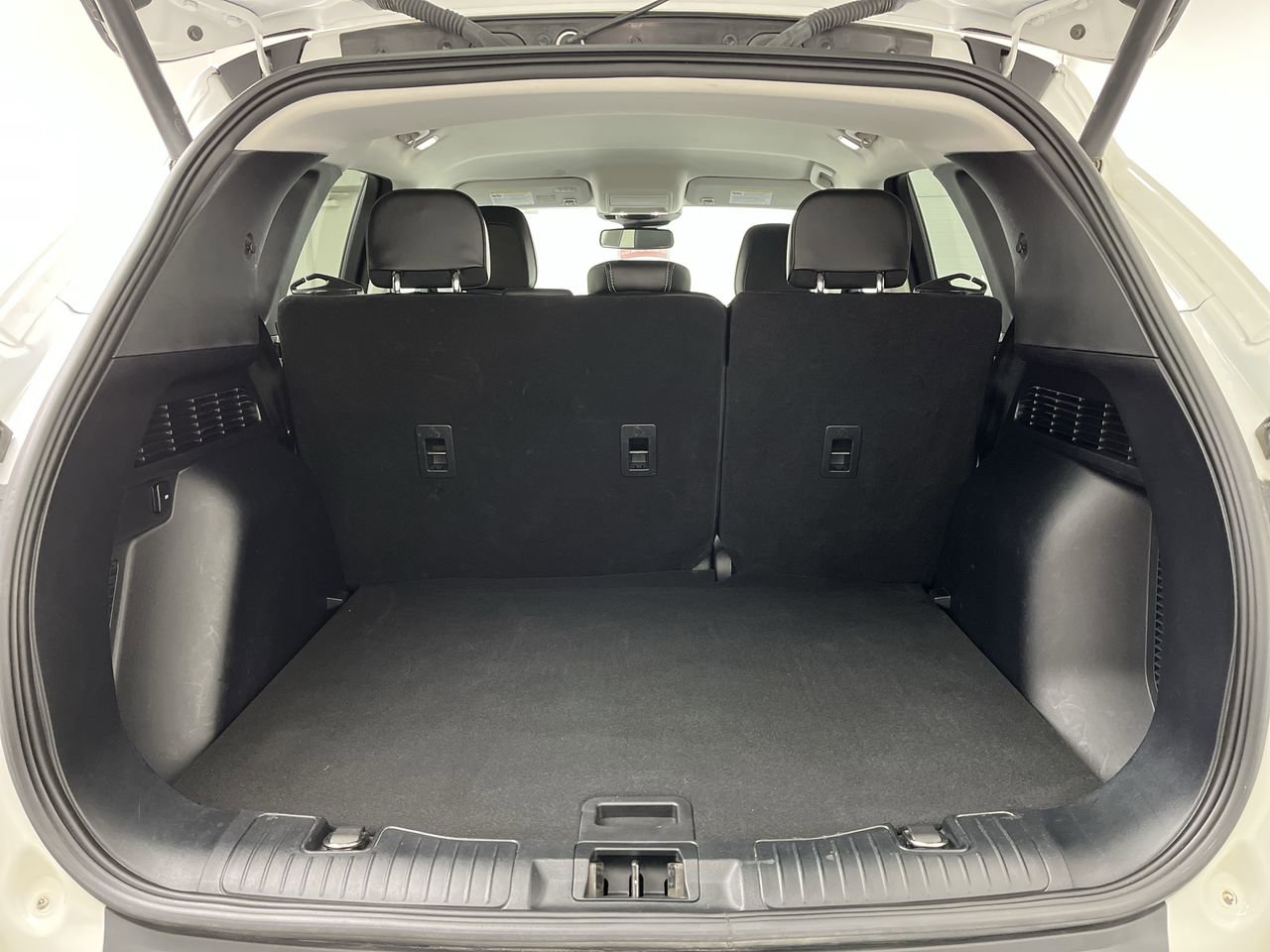 Certified 2022 Ford Escape Titanium AWD/4WD image 29