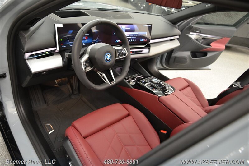 Used 2026 BMW i5 eDrive40 RWD image 11
