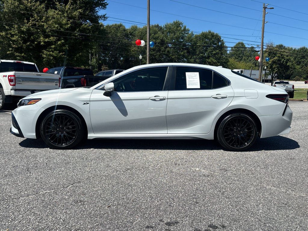 Used 2024 Toyota Camry SE w/ Convenience Package FWD image 6