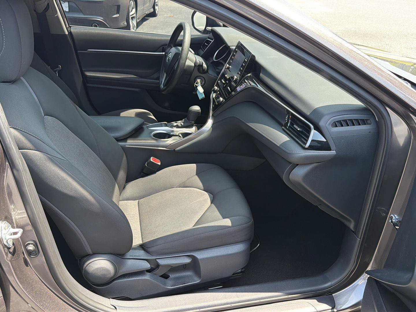 Used 2024 Toyota Camry LE FWD image 25