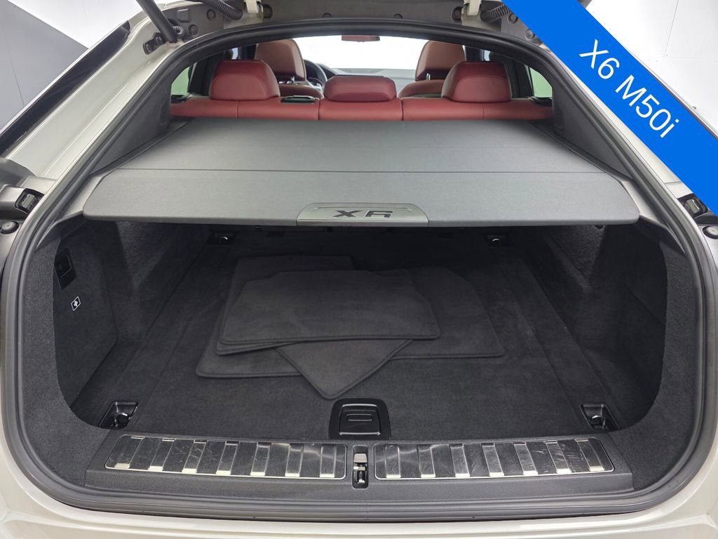 Used 2021 BMW X6 M50i w/ Premium Package image 16