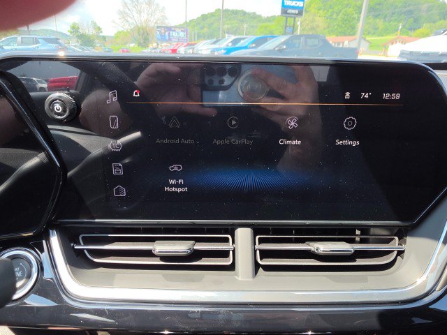 New 2026 Chevrolet Trax RS w/ Sunroof Package FWD image 37