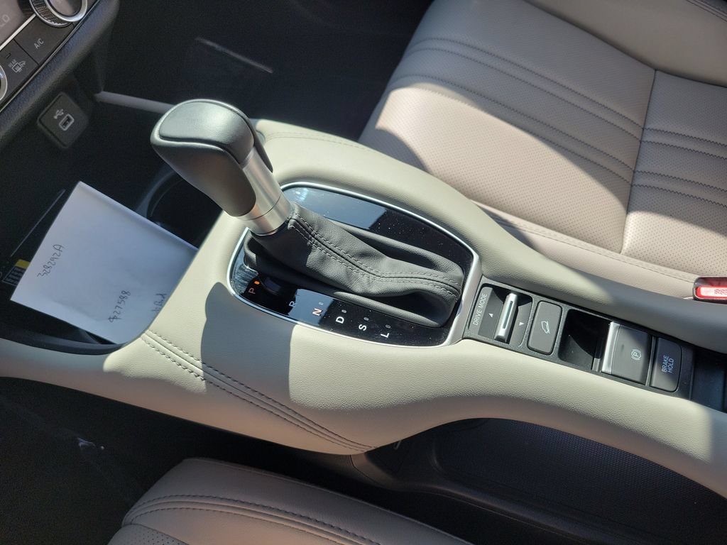 Certified 2025 Honda HR-V EX-L image 30