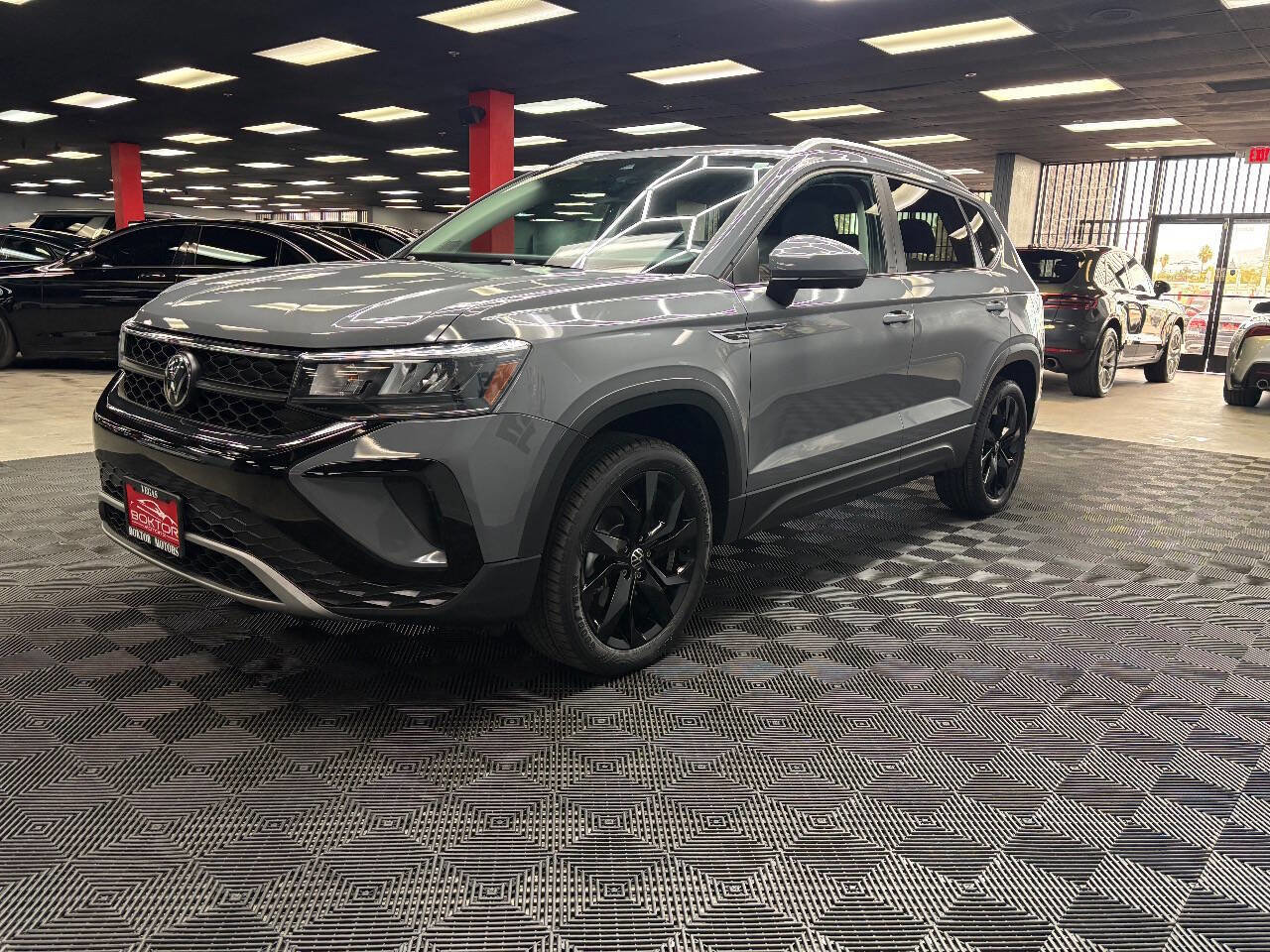 Used 2022 Volkswagen Taos SE image 4