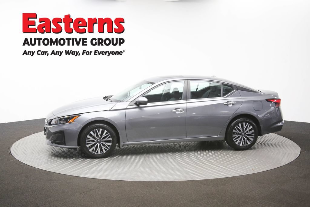 Used 2024 Nissan Altima 2.5 SV w/ SV Premium Package AWD/4WD image 55
