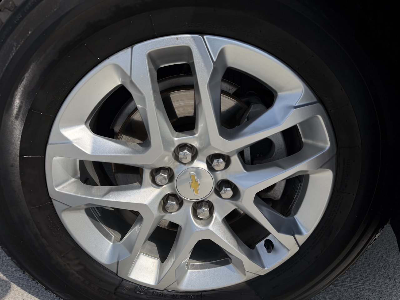 Used 2019 Chevrolet Traverse LT FWD image 9