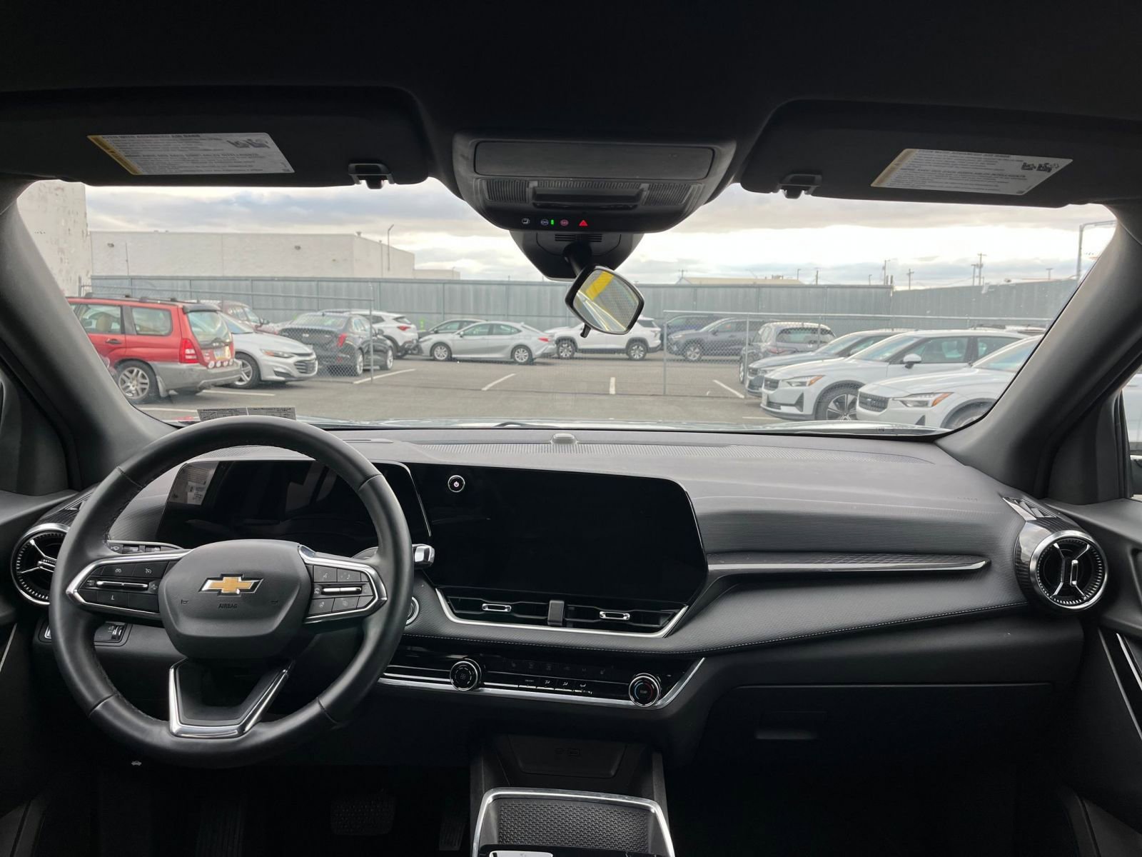 Used 2025 Chevrolet Equinox LT image 32