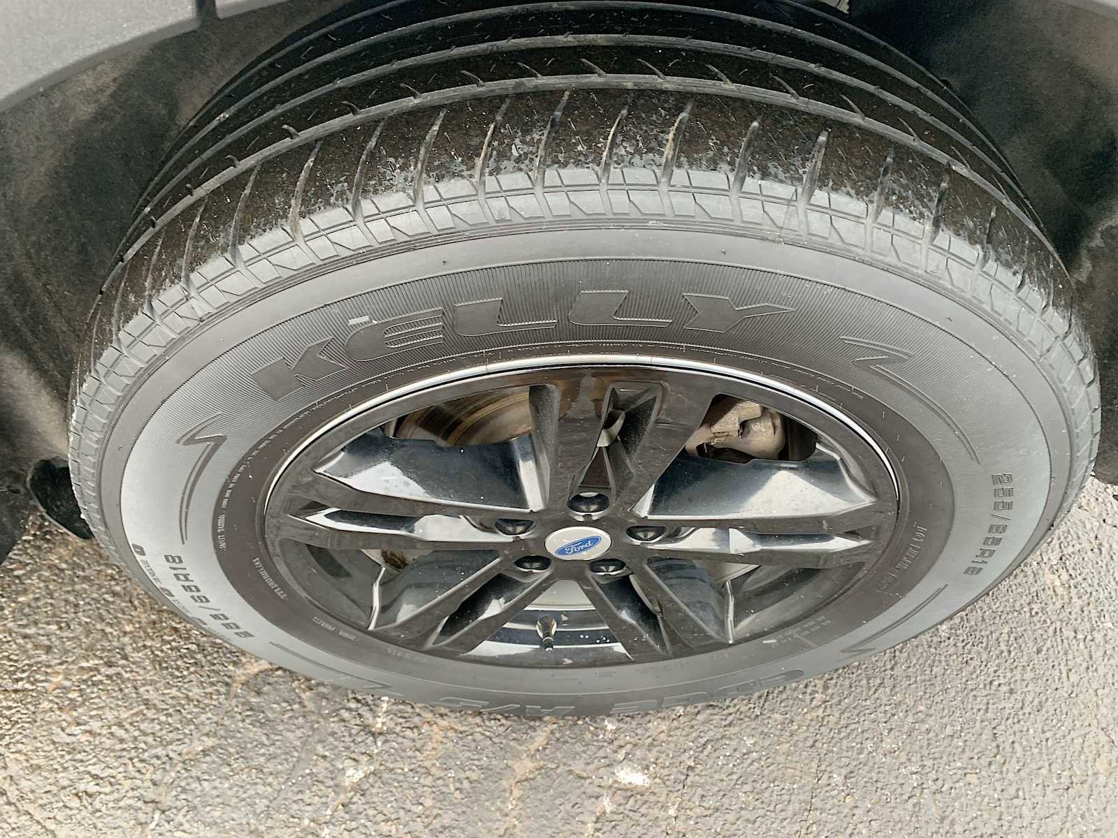 Used 2020 Ford Explorer XLT image 31