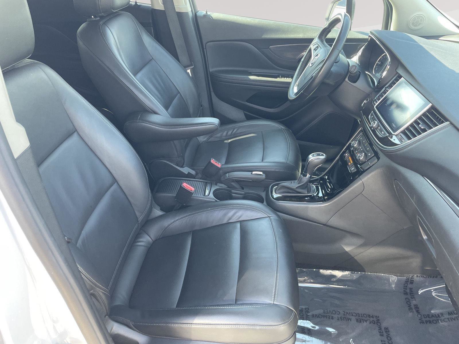 Used 2020 Buick Encore Essence AWD/4WD image 29