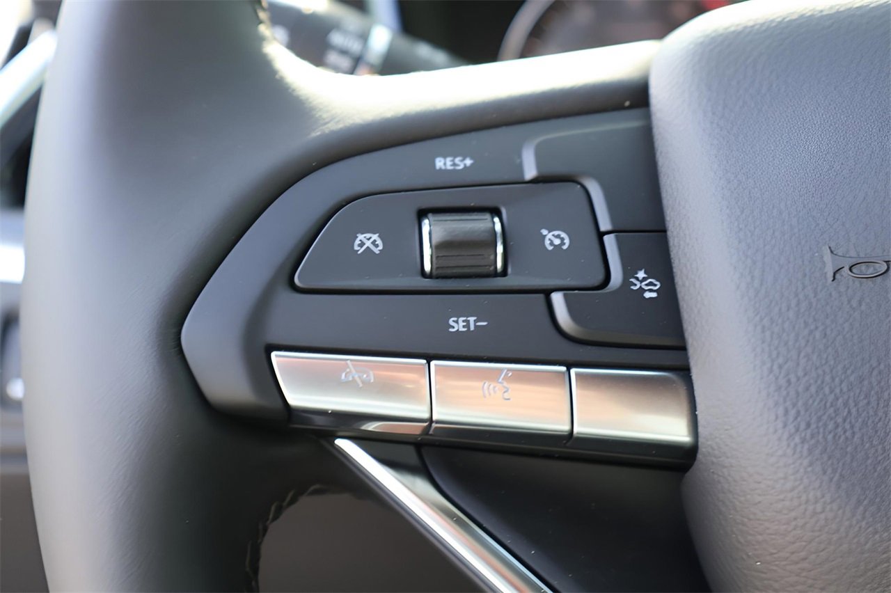 New 2025 Cadillac XT6 Luxury image 26