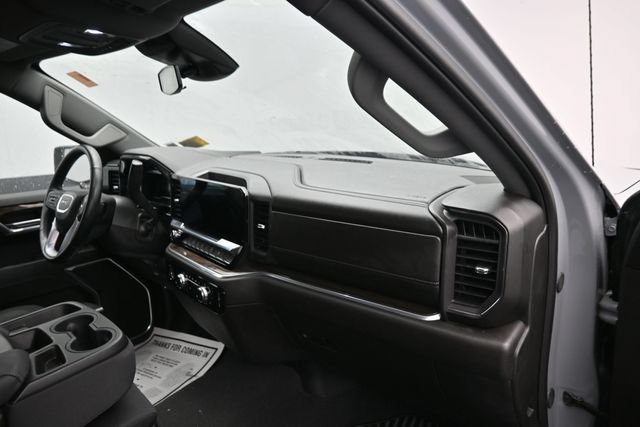 Used 2024 GMC Sierra 1500 Elevation AWD/4WD image 8