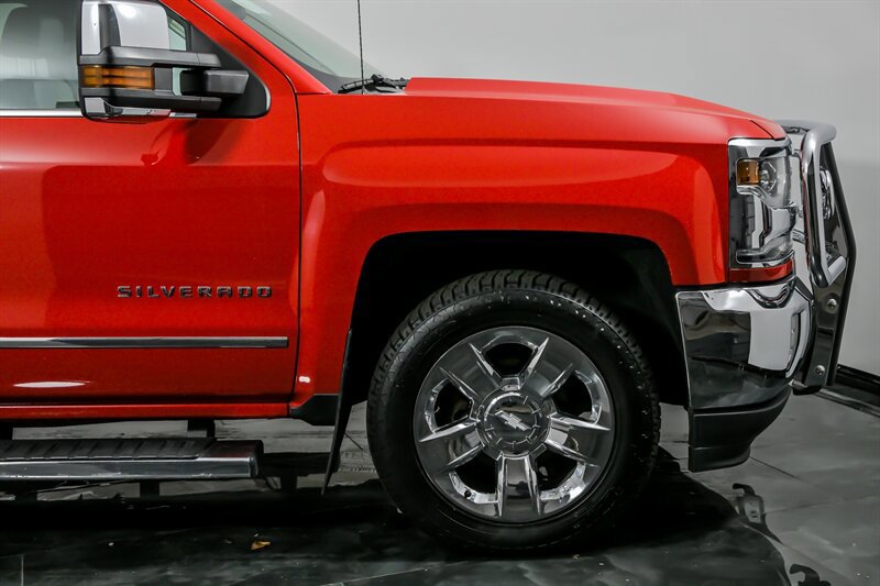 Used 2017 Chevrolet Silverado 1500 LTZ w/ Max Trailering Package image 13