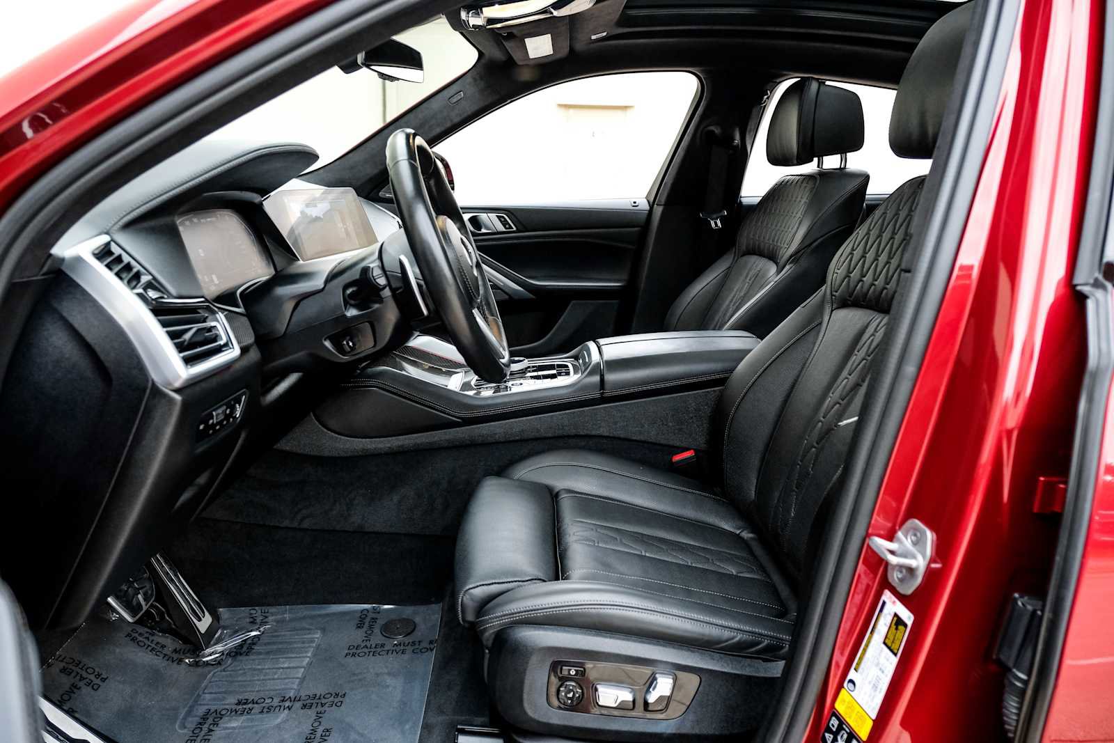 Used 2021 BMW X6 M50i w/ Executive Package image 4