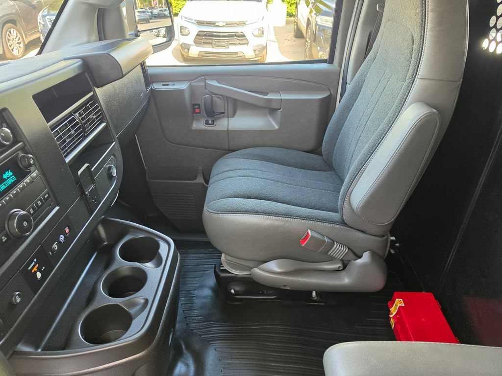 Certified 2025 Chevrolet Express 2500 w/ Driver Convenience Package RWD image 30