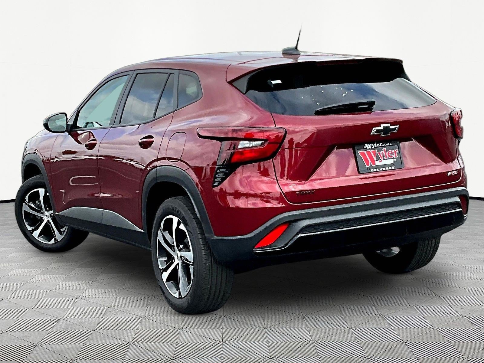 Used 2024 Chevrolet Trax RS FWD image 4