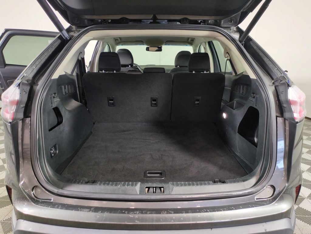 Used 2019 Ford Edge SEL AWD/4WD image 23