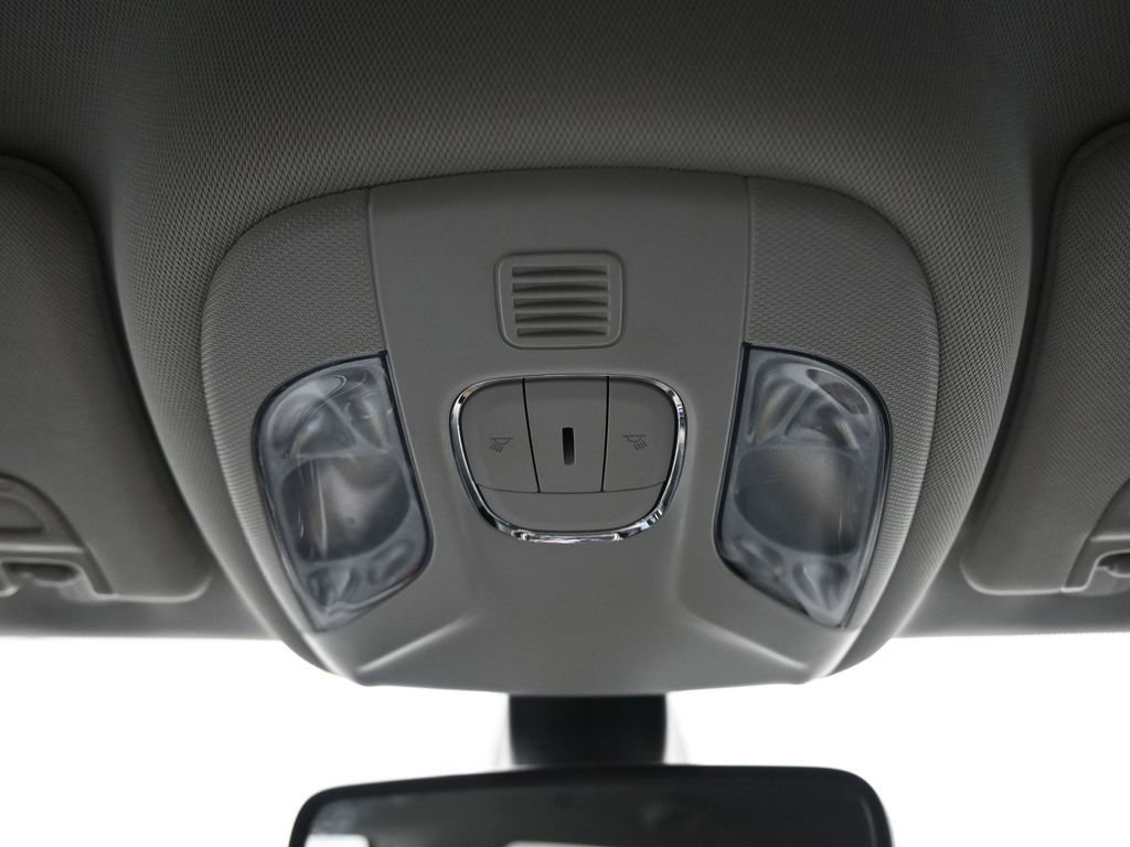 Used 2020 Jeep Compass Limited image 22