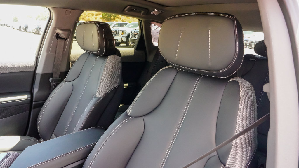 New 2027 Cadillac Optiq Sport RWD image 11