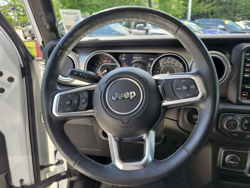 Used 2018 Jeep Wrangler Unlimited Sahara AWD/4WD image 17
