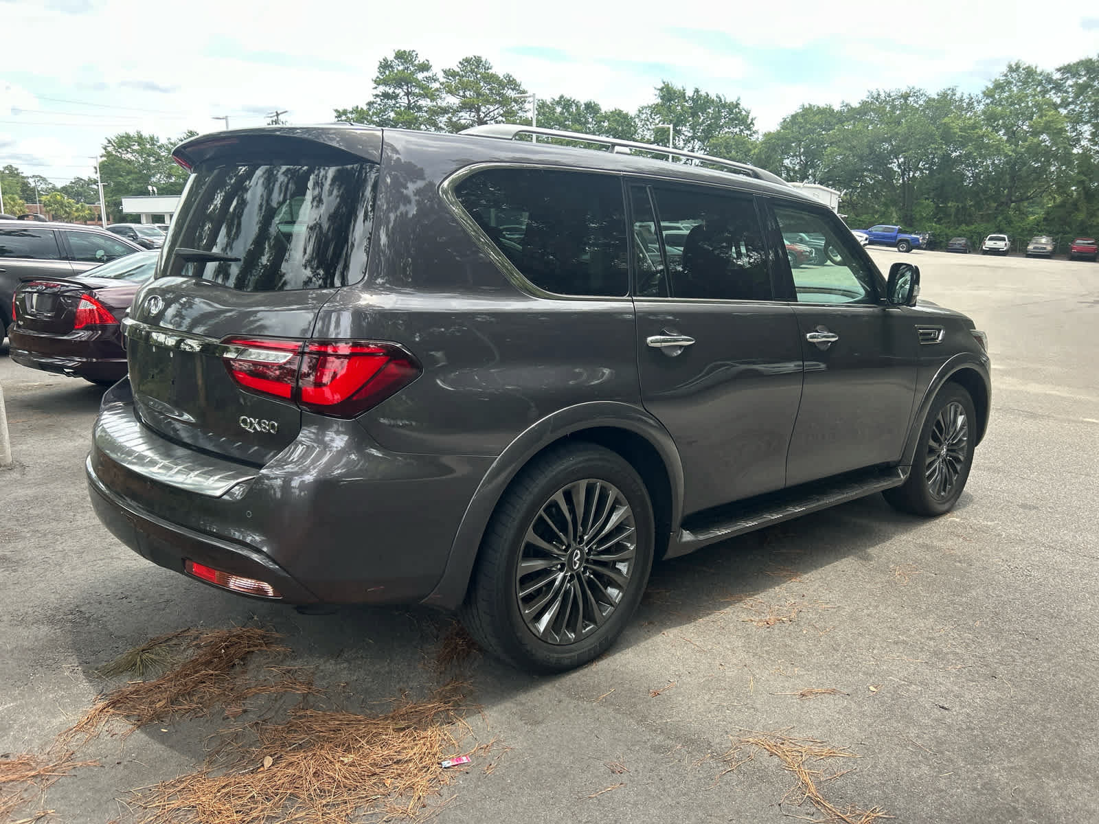 Used 2023 INFINITI QX80 Premium Select w/ Cargo Package AWD/4WD image 5