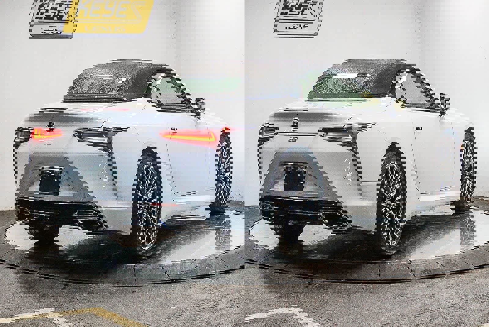 Used 2024 Lexus LC 500 Convertible w/ Touring Package image 4