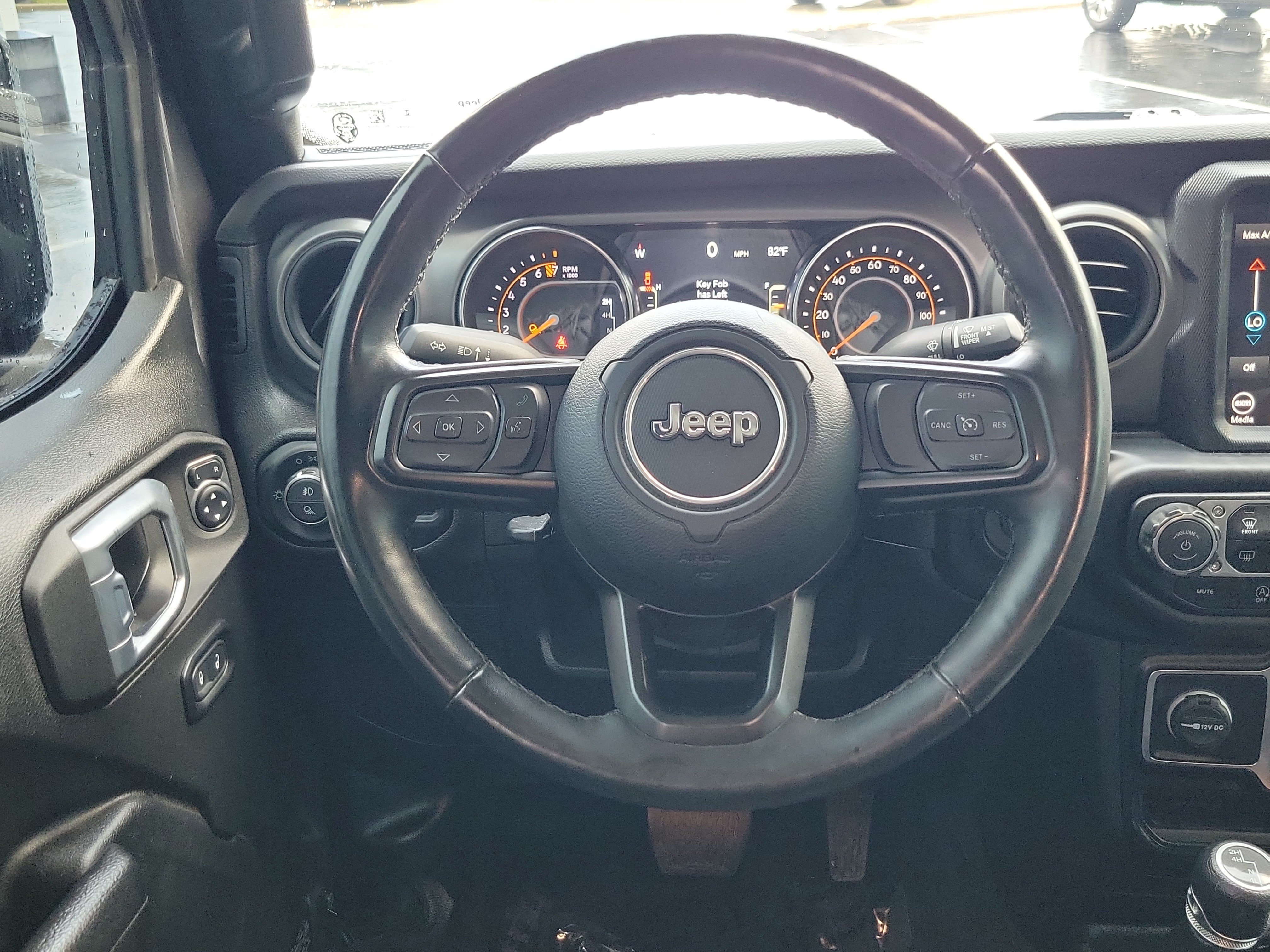 Used 2022 Jeep Gladiator Sport AWD/4WD image 15