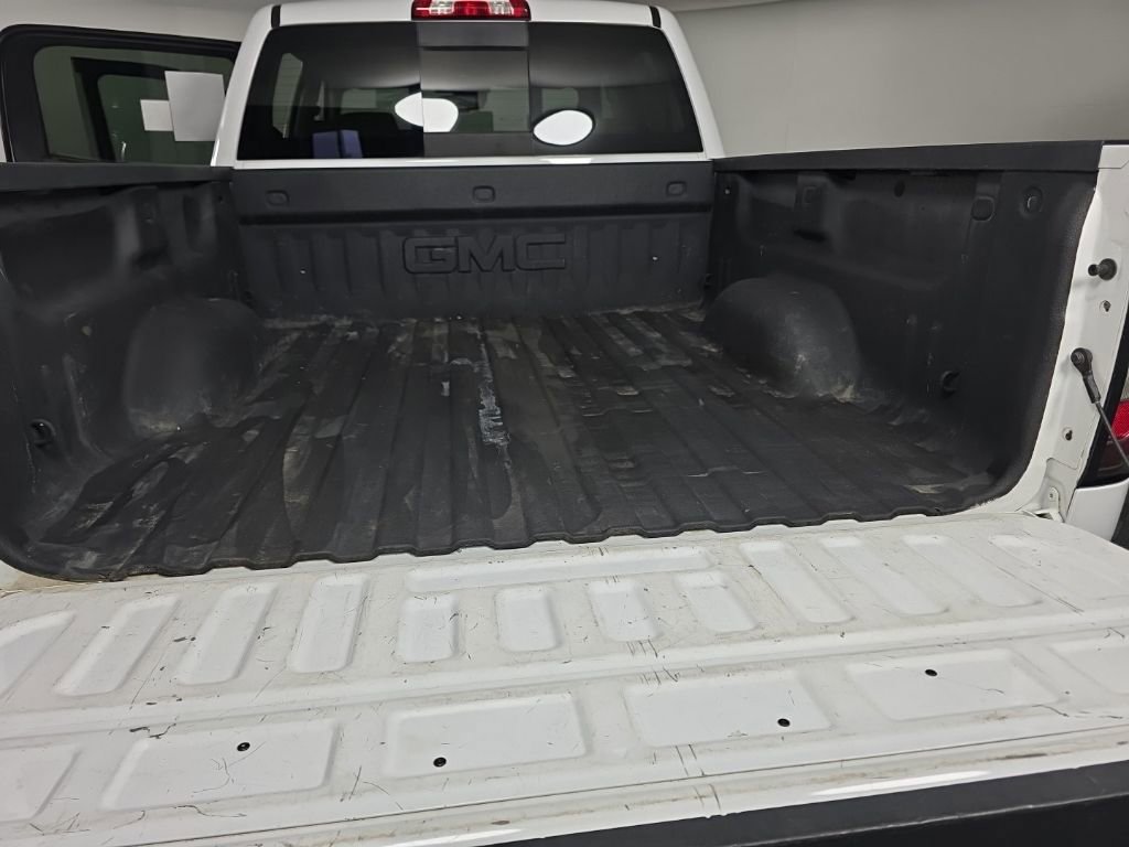 Used 2018 GMC Sierra 1500 SLT AWD/4WD image 32